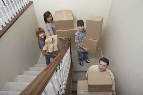 Local moving van for Putney flats and houses